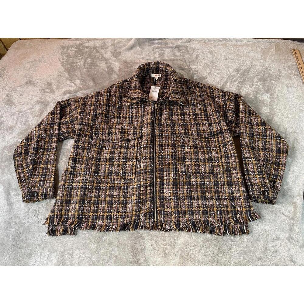 A PEACH frayed Shirt Jacket Plaid Size Large !! NWT